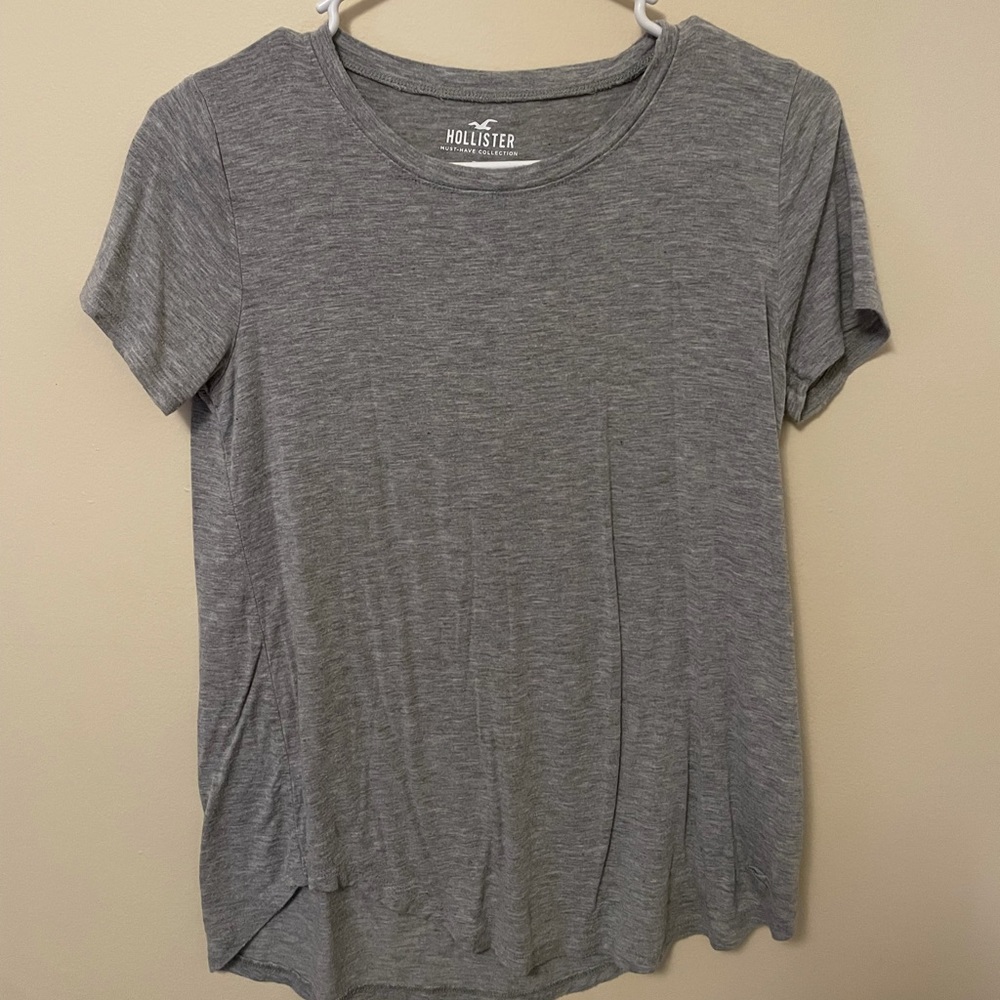 2 Hollister Grey Short Sleeve Tops